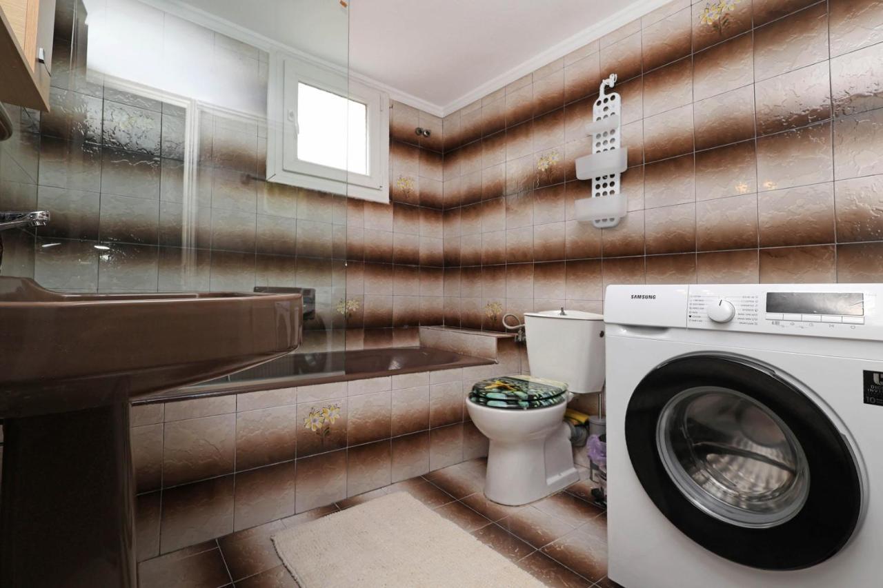 Suburban Casa Apartment Alepou Екстериор снимка