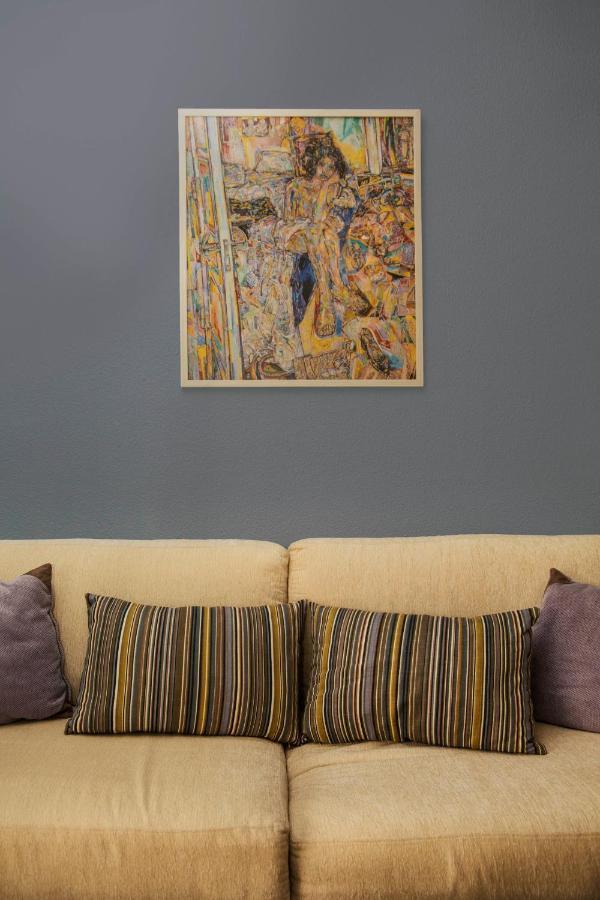 Suburban Casa Apartment Alepou Екстериор снимка